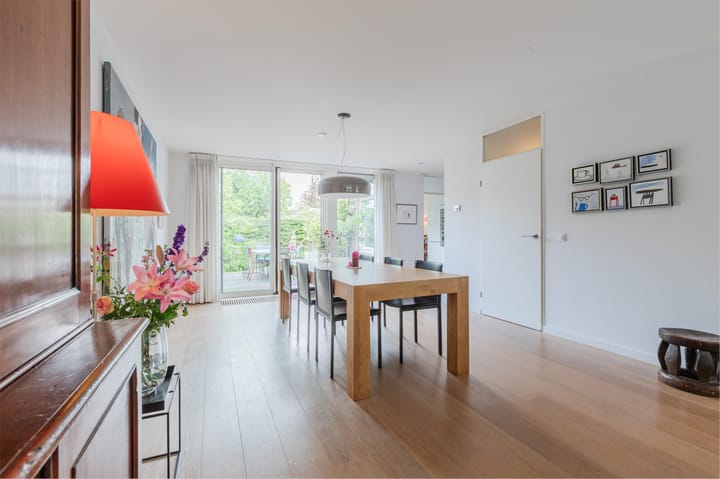 Foto 19 van Pater Leijdekkersstraat 107