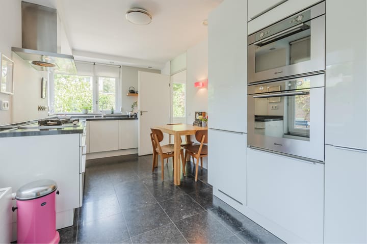 Foto 24 van Pater Leijdekkersstraat 107