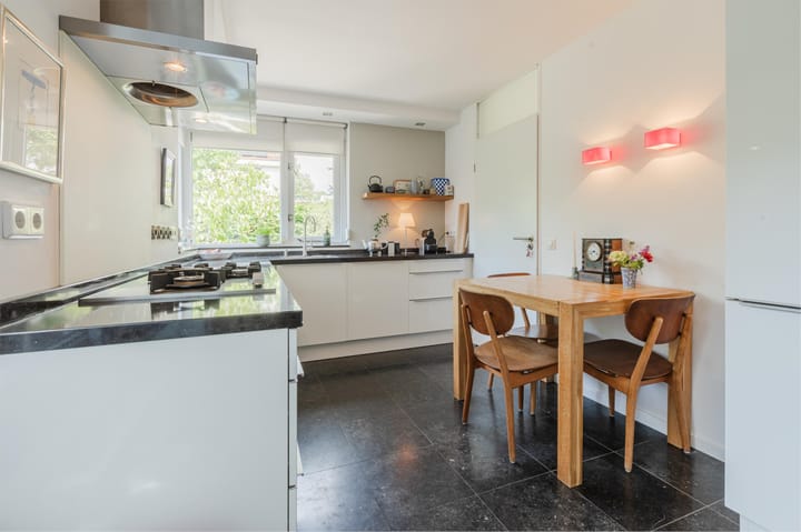 Foto 25 van Pater Leijdekkersstraat 107