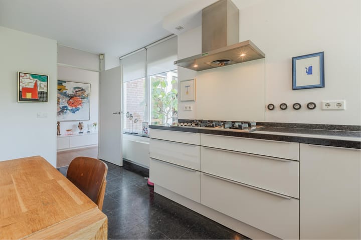 Foto 26 van Pater Leijdekkersstraat 107