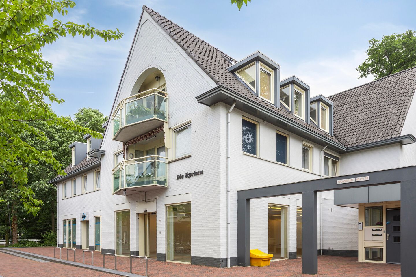 Bekijk foto 2 van Spoorstraat 38