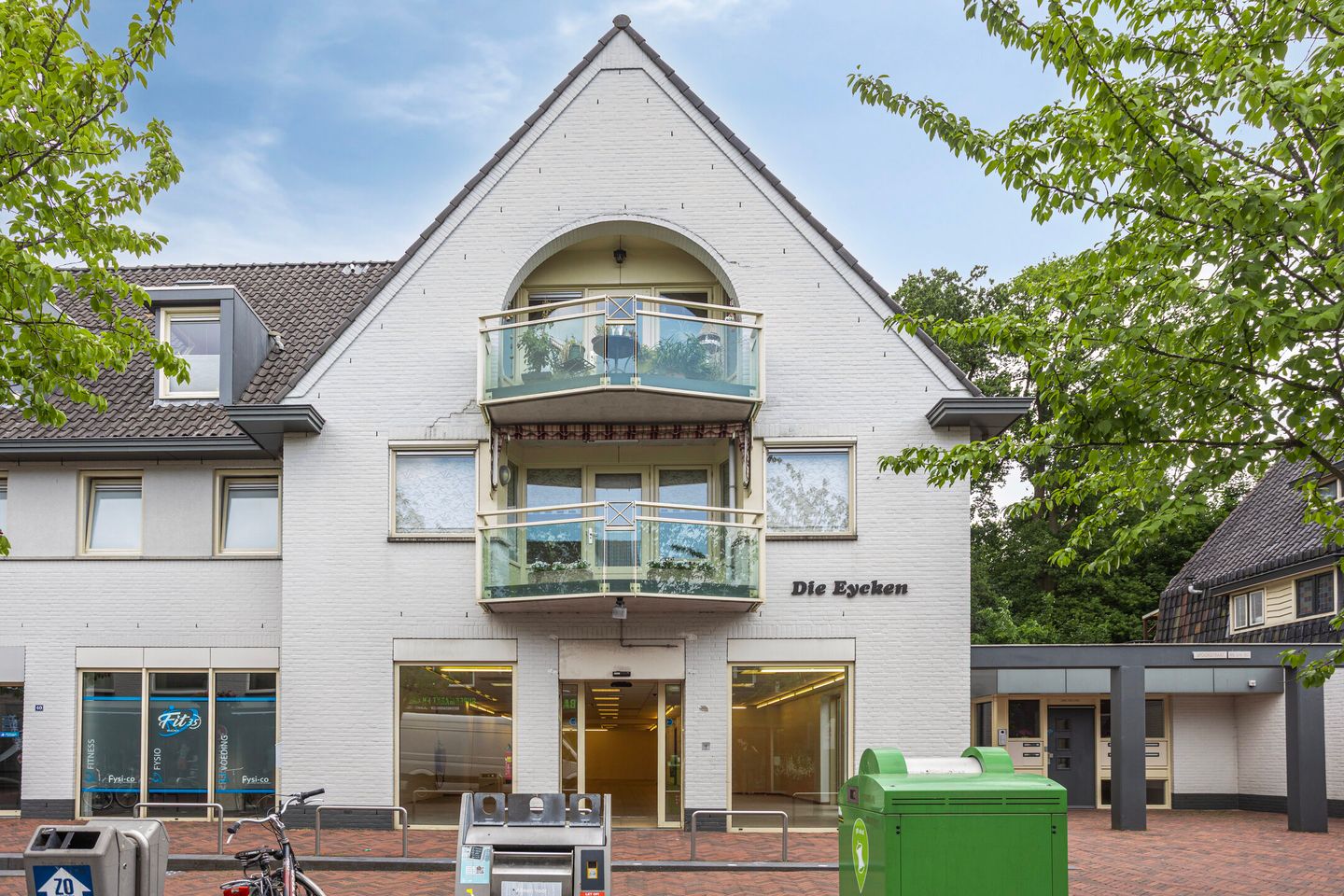Bekijk foto 1 van Spoorstraat 38