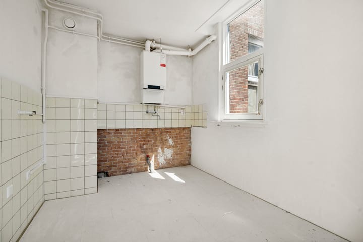 Photo 7 of Madurastraat 69-B