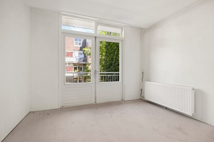 Photo 11 of Madurastraat 69-B