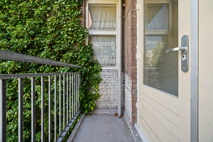 Photo 12 of Madurastraat 69-B