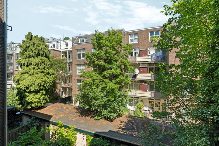 Photo 13 of Madurastraat 69-B