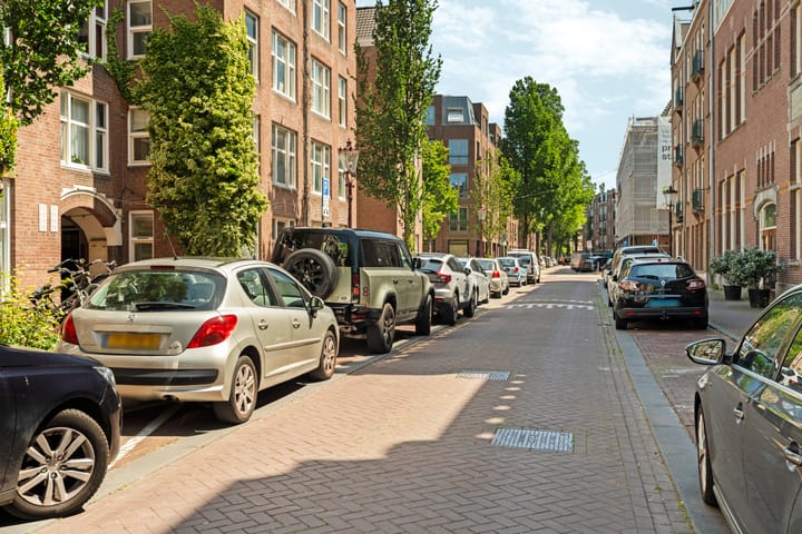 Photo 21 of Madurastraat 69-B