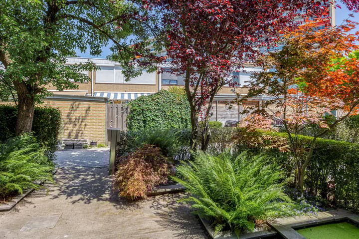 Photo 8 of President van Heelstraat 12