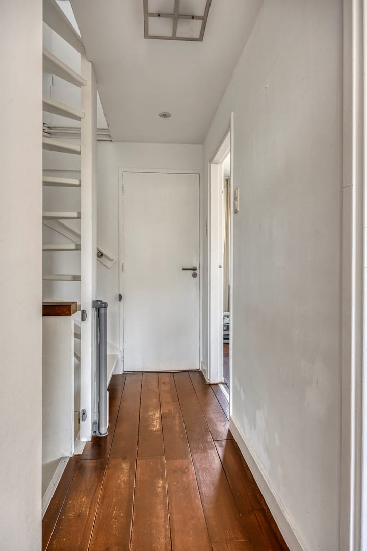 Photo 17 of President van Heelstraat 12