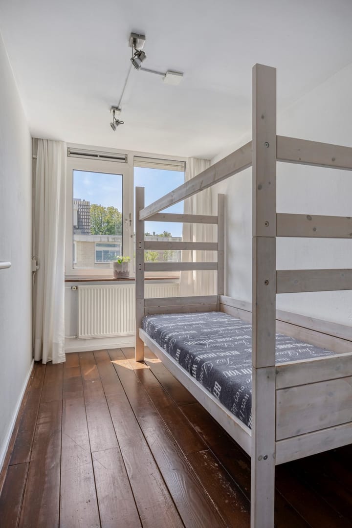 Photo 19 of President van Heelstraat 12