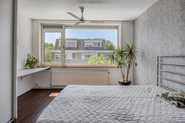 Photo 21 of President van Heelstraat 12