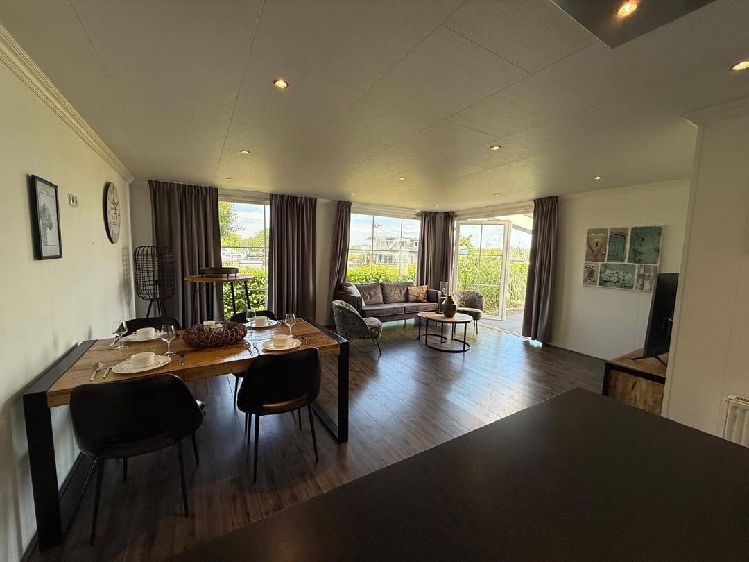 Foto 8 van Rijksstraatweg 186-272