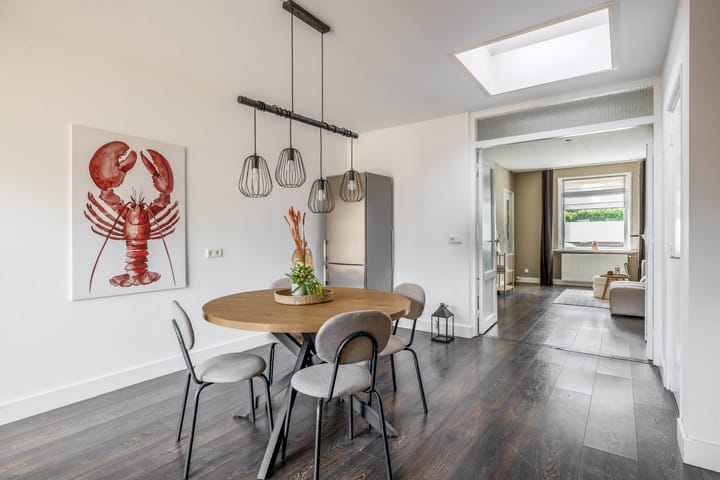 Photo 7 of Van Berghenstraat 8