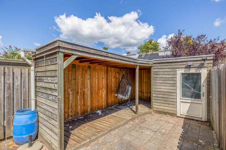 Photo 21 of Van Berghenstraat 8