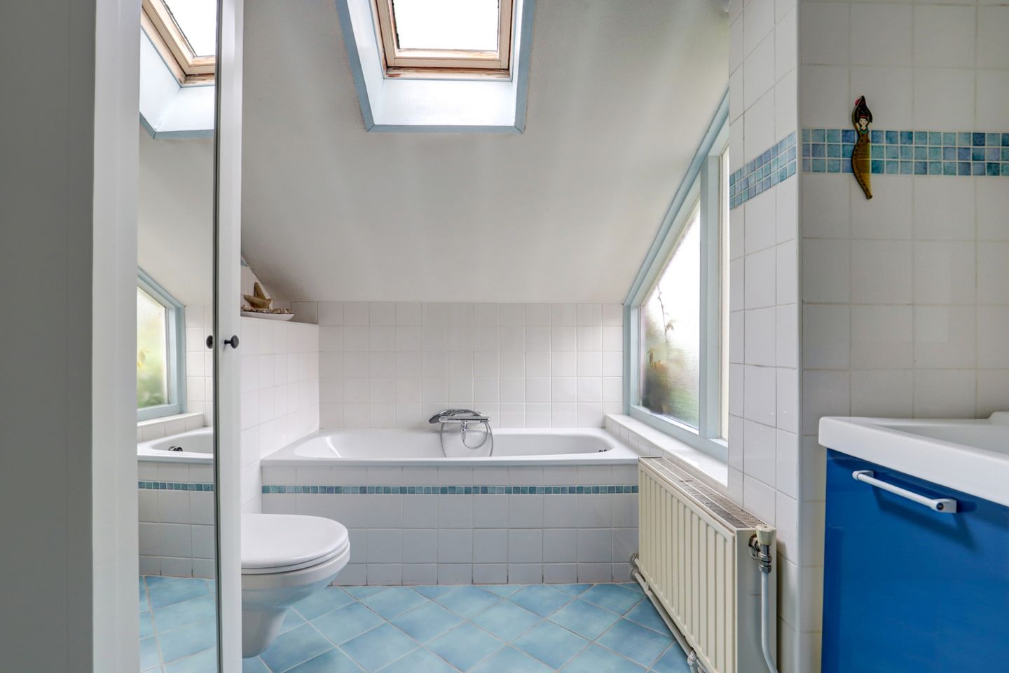 Photo 5 of Sirius 88-A