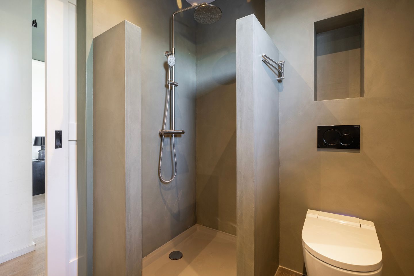 Foto 20 van Woerdenseweg 1