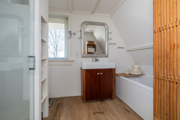 Foto 25 van Woerdenseweg 1