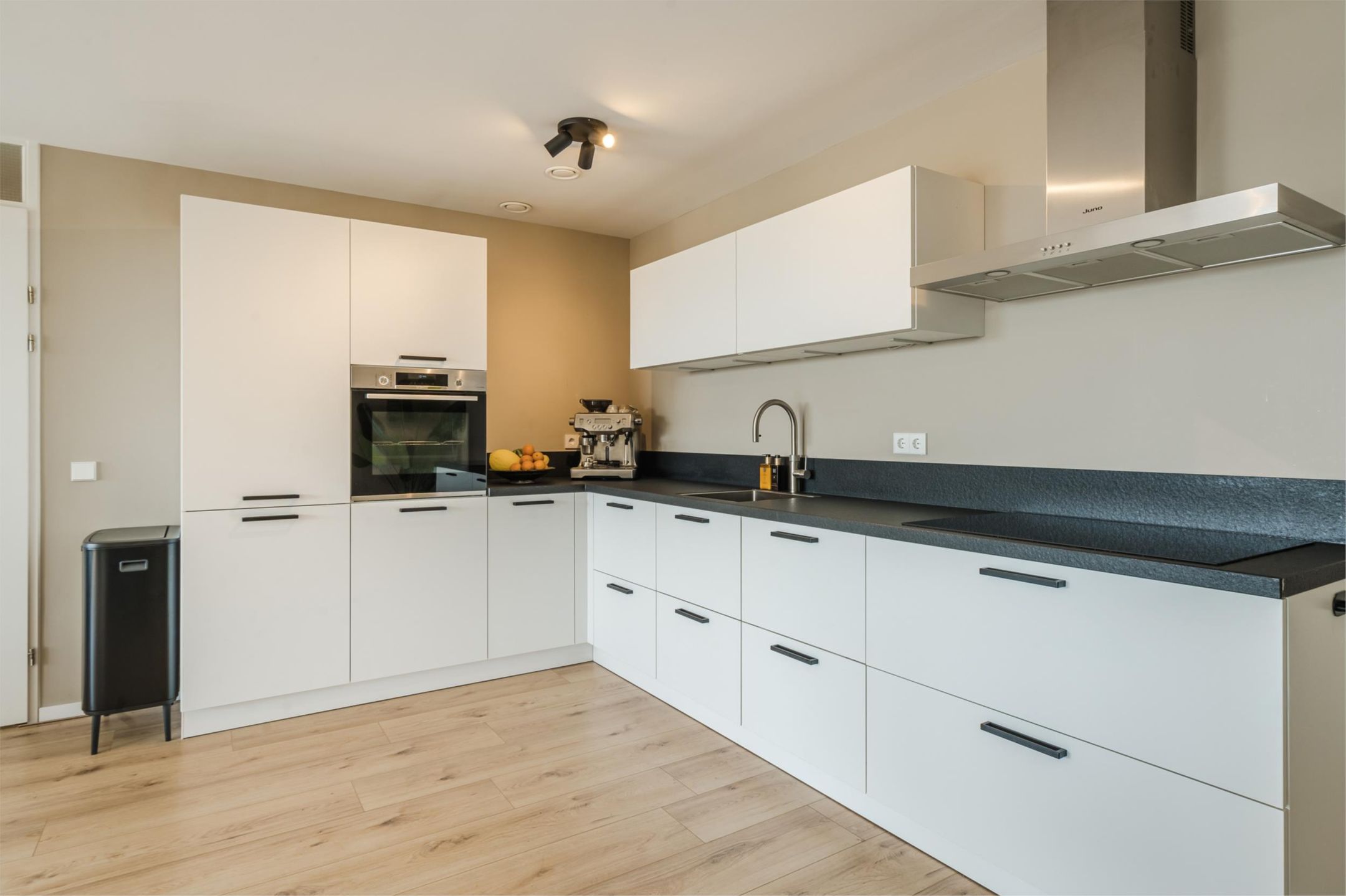 Foto 9 van Brahmsstraat 144