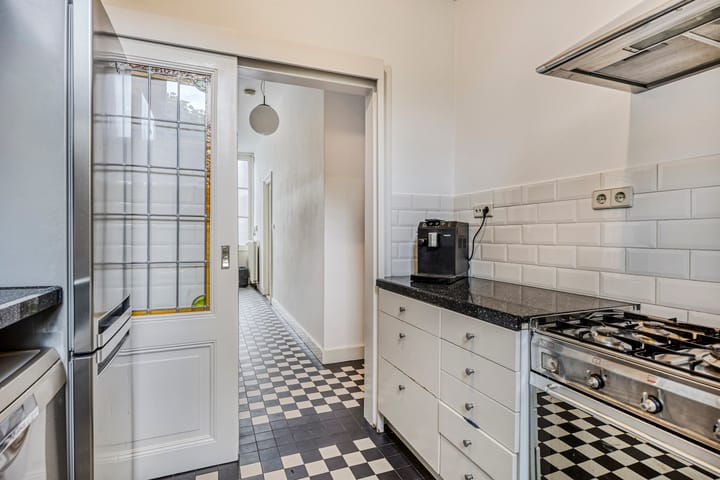 Foto 15 van Verhuellstraat 16