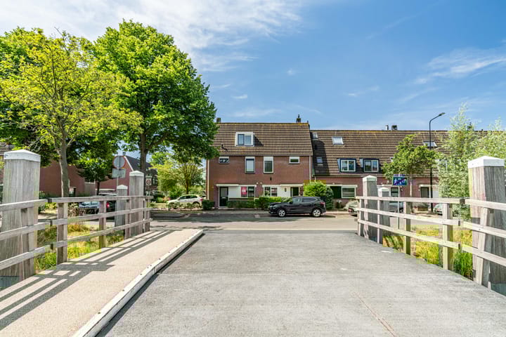 Foto 1 van Zwaluwweg 30