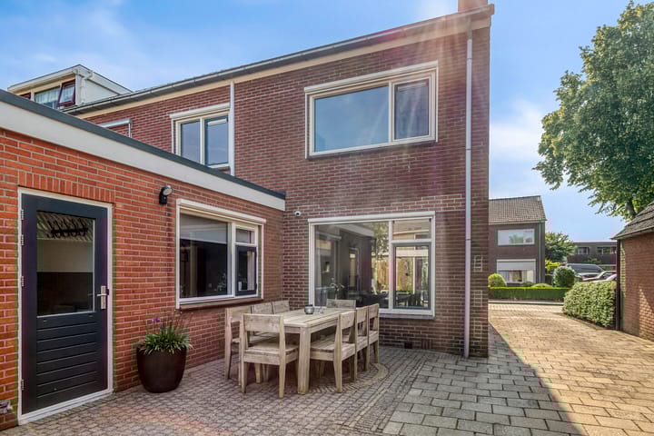 Foto 32 van Klompstraat 1