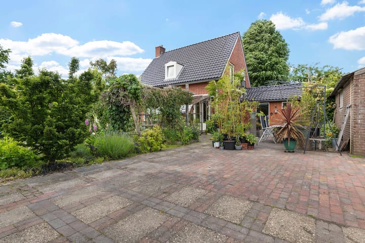 Foto 36 van Schoolstraat 2