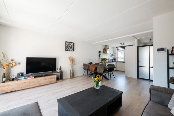 Photo 4 of Citroenvlinder 10