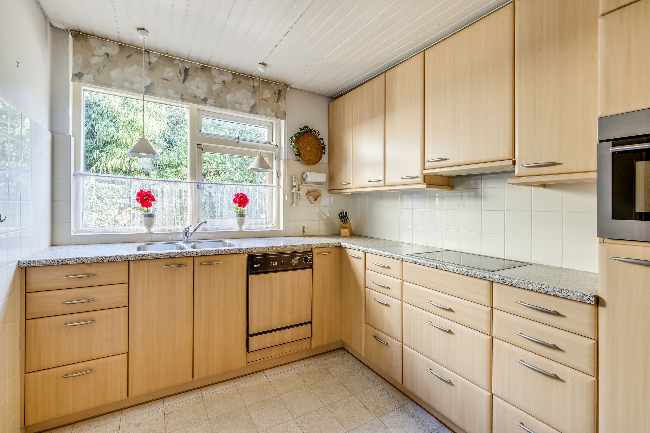 Foto 12 van Kastanjelaan 1-A