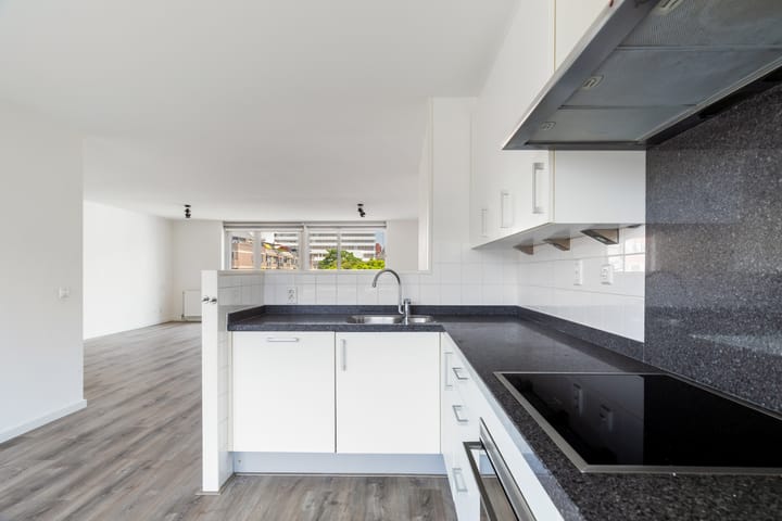 Foto 41 van Rabbijn Maarsenplein 17