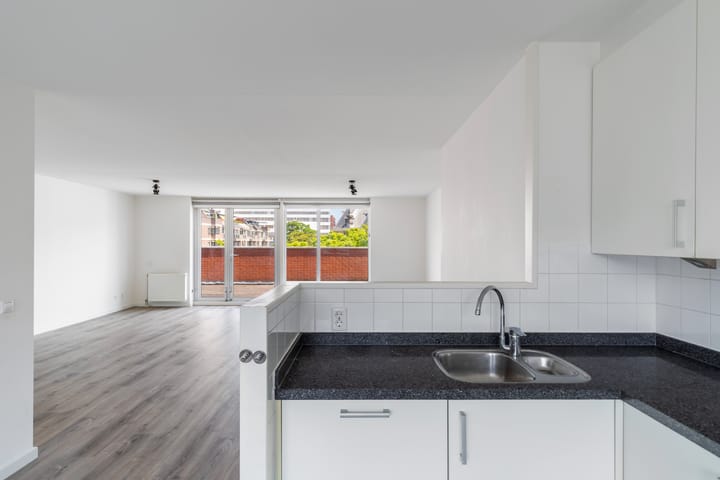 Foto 42 van Rabbijn Maarsenplein 17