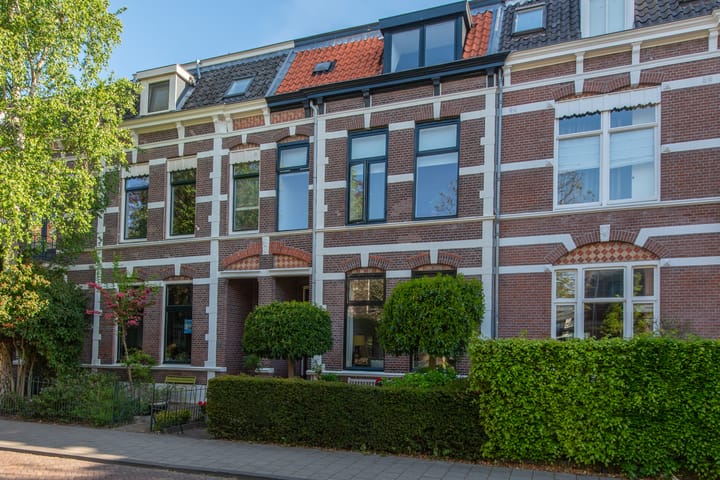 Emmastraat 9