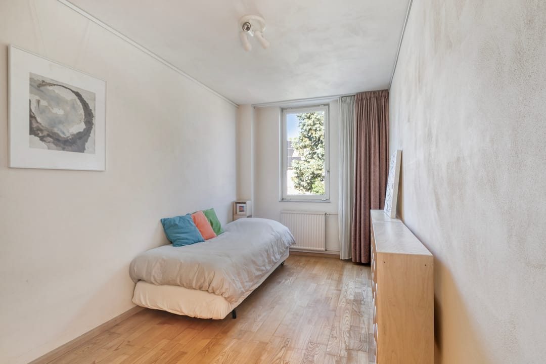 Photo 22 of Staringstraat 183