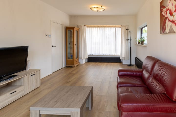 Foto 7 van Bloemenweg 20