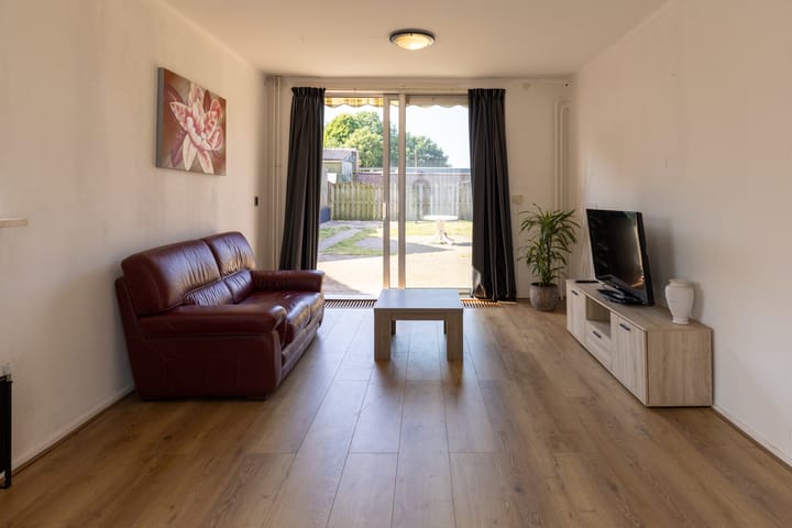 Foto 8 van Bloemenweg 20