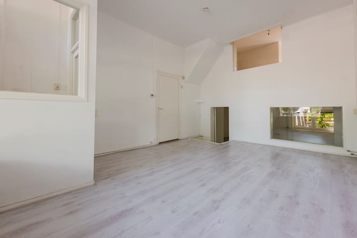 Photo 4 of Plantage Middenlaan 68-H