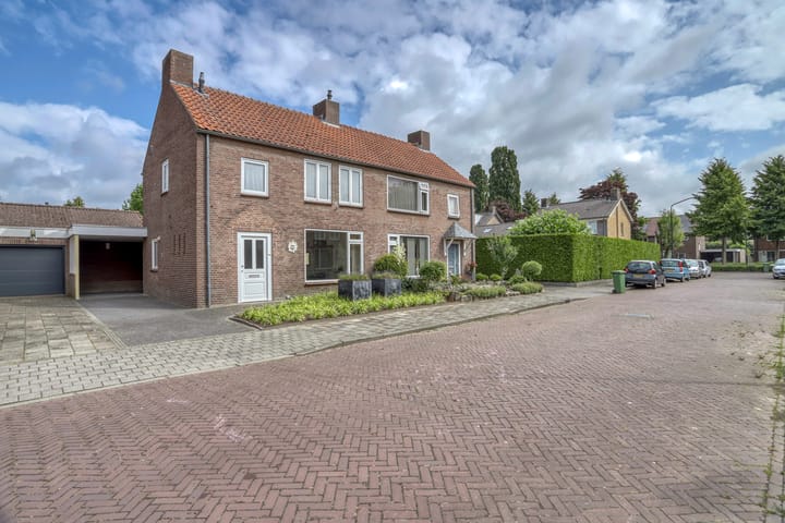 Foto 1 van Korenveldstraat 4