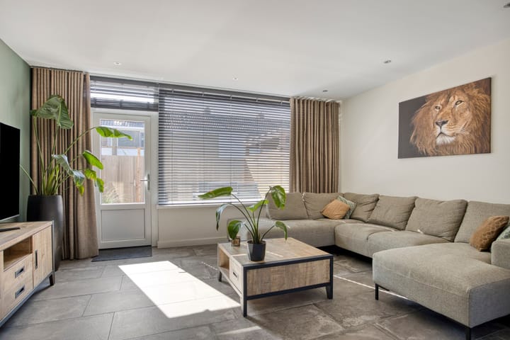 Foto 10 van Troelstrastraat 17