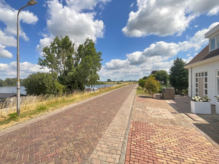 Photo 36 of Maasbandijk 4