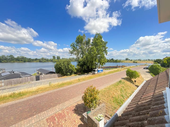 Photo 38 of Maasbandijk 4