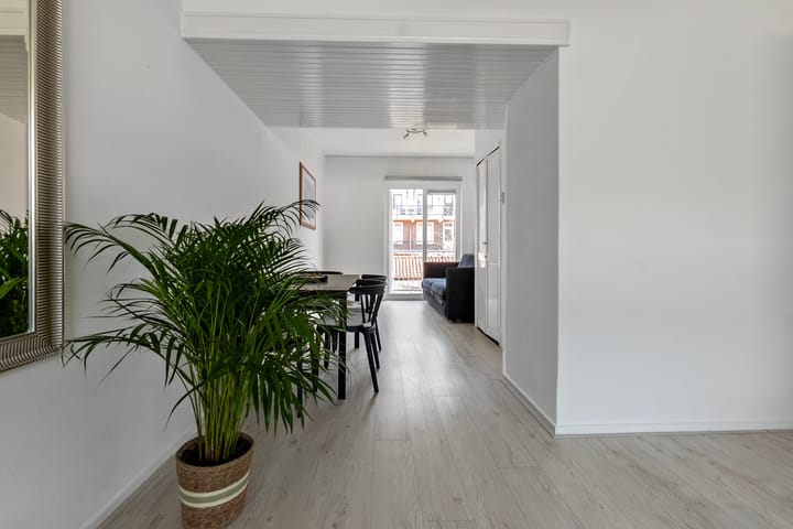 Photo 10 of Carel Vosmaerstraat 48