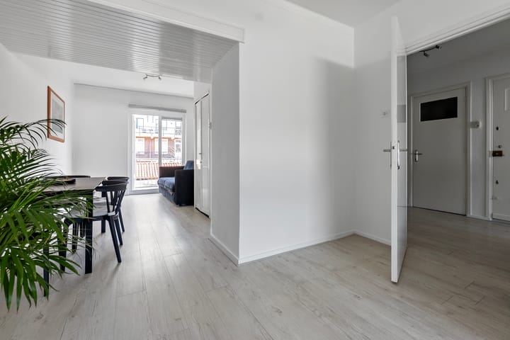 Photo 11 of Carel Vosmaerstraat 48