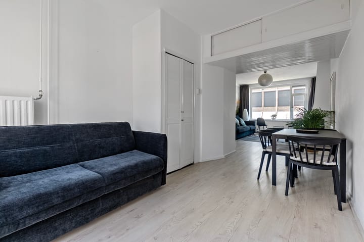 Photo 12 of Carel Vosmaerstraat 48