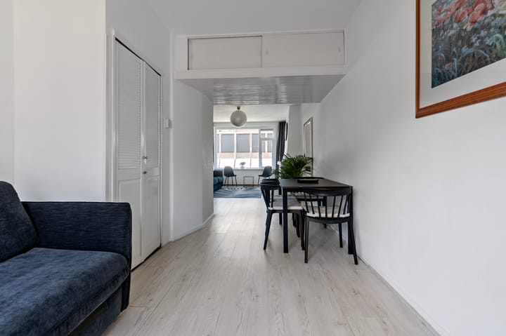 Photo 13 of Carel Vosmaerstraat 48