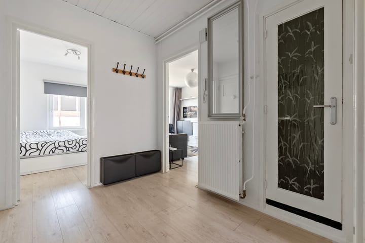 Photo 15 of Carel Vosmaerstraat 48