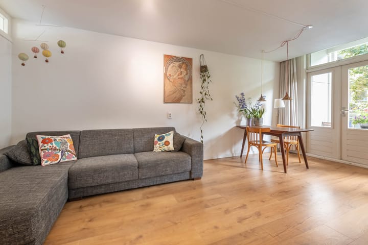 Photo 4 of Zeeburgerdijk 74-1