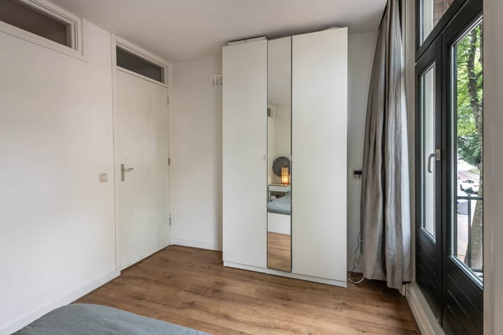 Photo 13 of Zeeburgerdijk 74-1