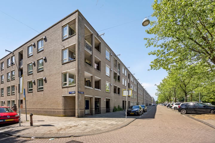 Foto 18 van Brentanostraat 154