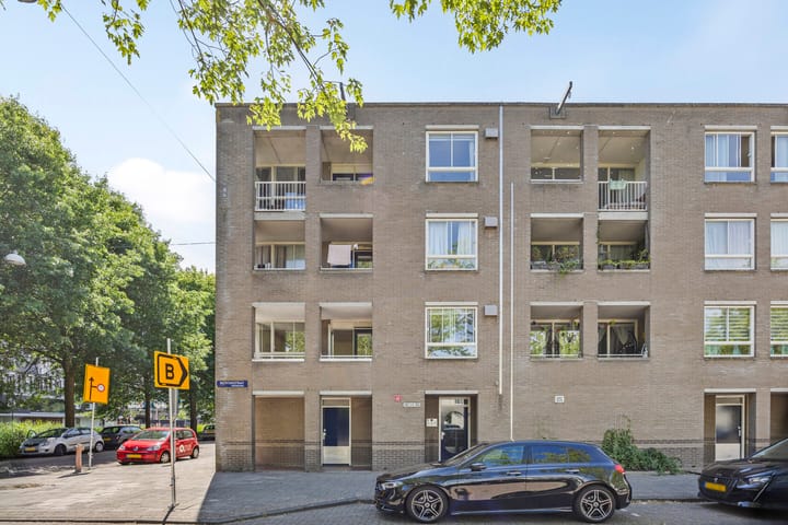 Foto 17 van Brentanostraat 154