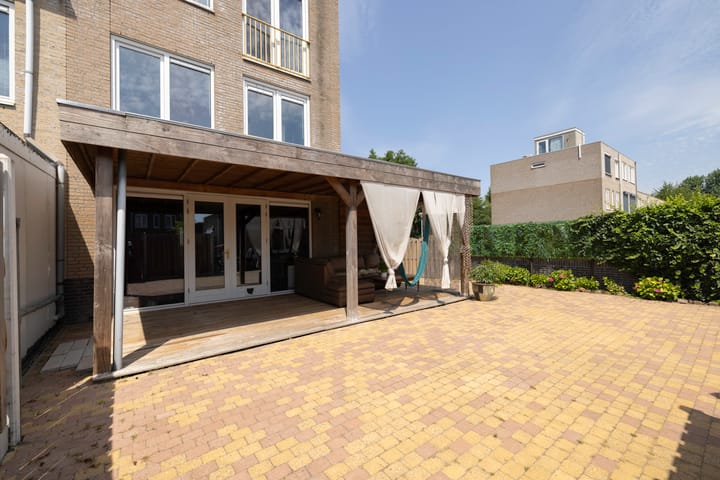 Photo 32 of Carol Vogesgracht 31