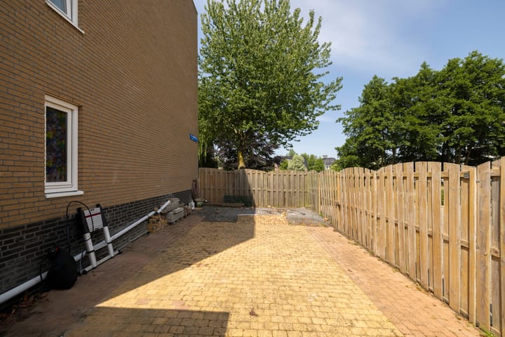 Photo 36 of Carol Vogesgracht 31